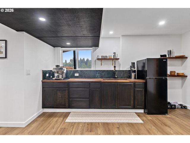 29260 HARBOR VIEW Dr, Rainier, OR 97048
