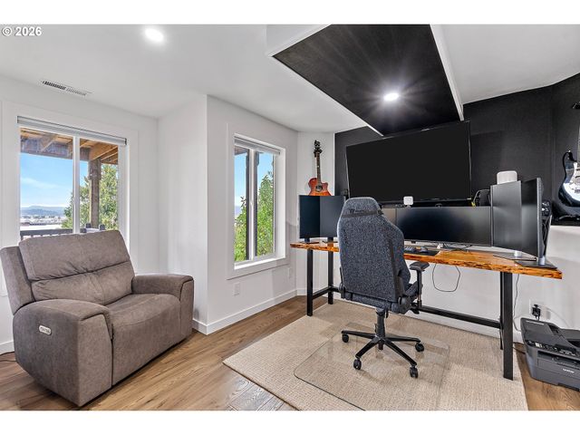 29260 HARBOR VIEW Dr, Rainier, OR 97048