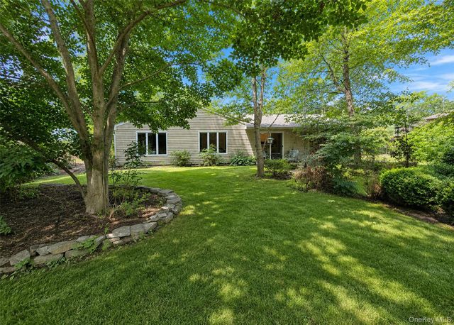 19 Pennaquid Road, Coram, NY 11727
