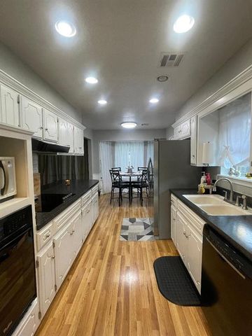 13 Robby Road, Shawnee, OK 74804