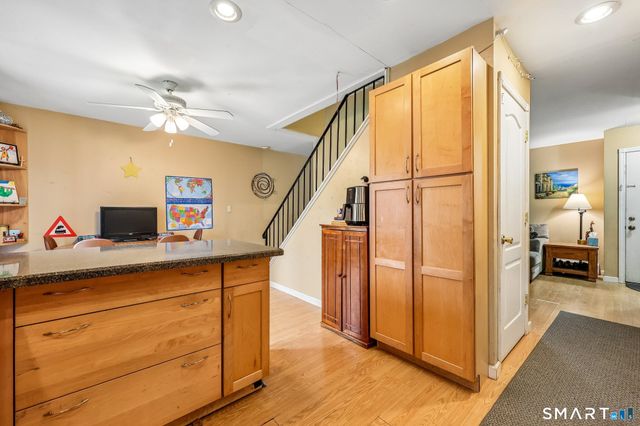 30 Round Tree Drive 3, Naugatuck, CT 06770