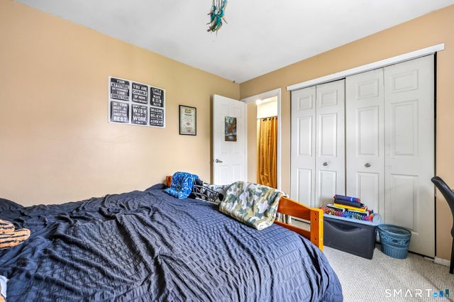 30 Round Tree Drive 3, Naugatuck, CT 06770