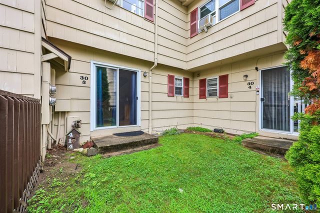 30 Round Tree Drive 3, Naugatuck, CT 06770