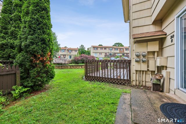 30 Round Tree Drive 3, Naugatuck, CT 06770