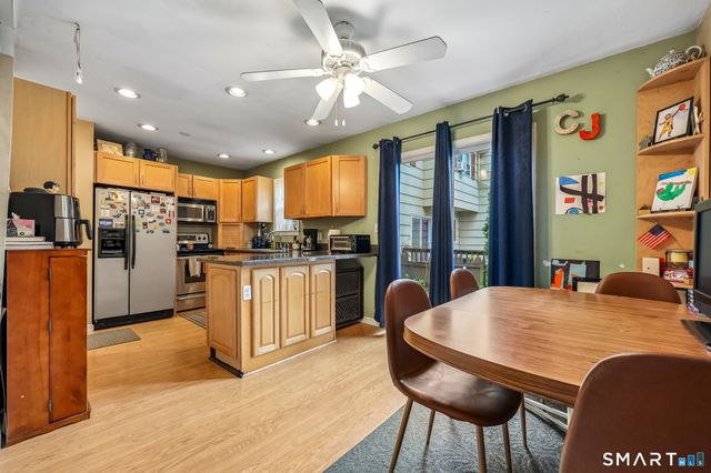 30 Round Tree Drive 3, Naugatuck, CT 06770