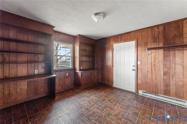17302 McKenney Ave, Dewitt, VA 23840
