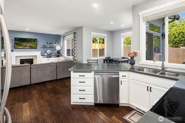 827 180th Street SW, Lynnwood, WA 98037