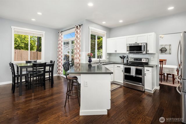 827 180th Street SW, Lynnwood, WA 98037