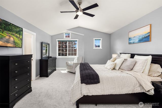 827 180th Street SW, Lynnwood, WA 98037