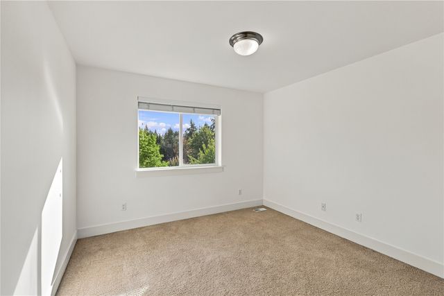 181 SW 311th Place, Federal Way, WA 98023