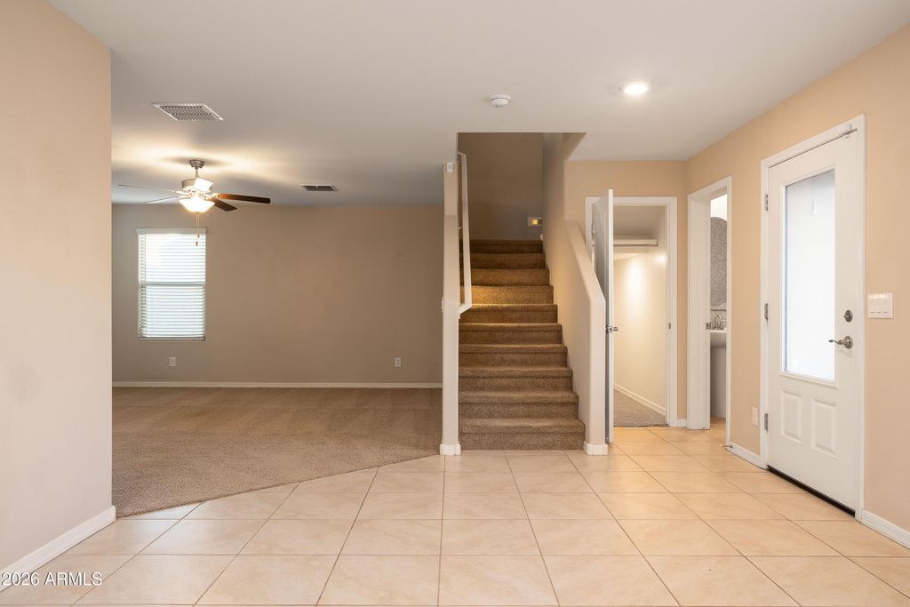8236 W ALBENIZ Place, Phoenix, AZ 85043 — photo 5