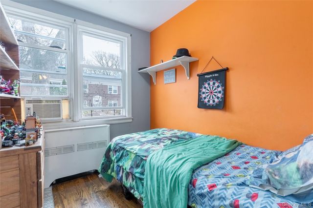 135 Hilltop Acres 135, Yonkers, NY 10704