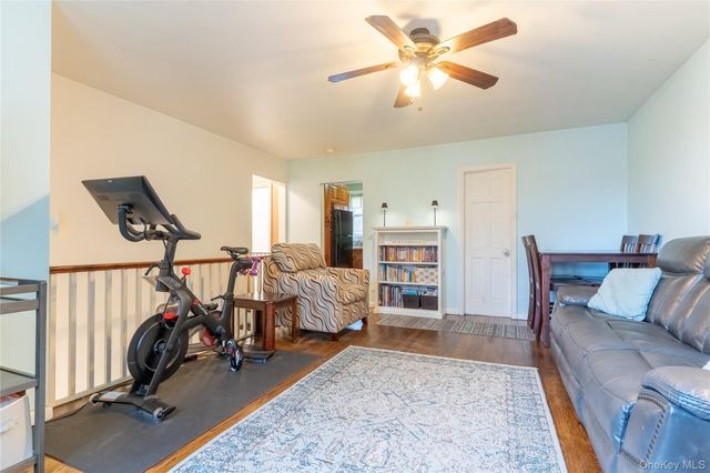 135 Hilltop Acres 135, Yonkers, NY 10704