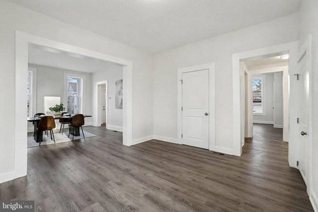 35 N FRANKLIN ST, Waynesboro, PA 17268