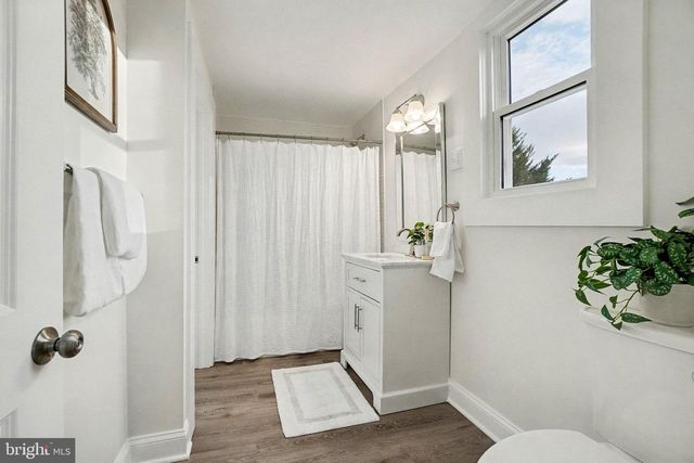 35 N FRANKLIN ST, Waynesboro, PA 17268