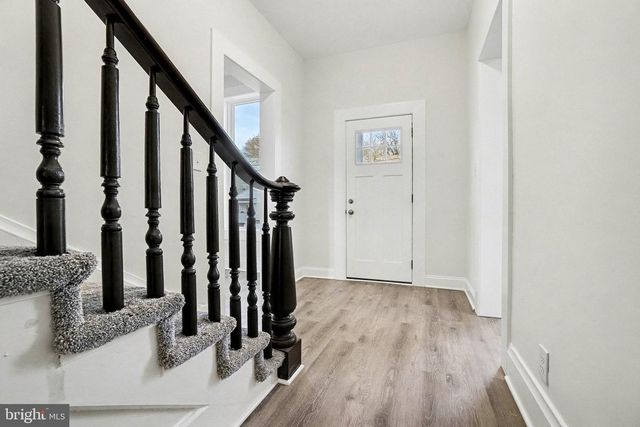 35 N FRANKLIN ST, Waynesboro, PA 17268