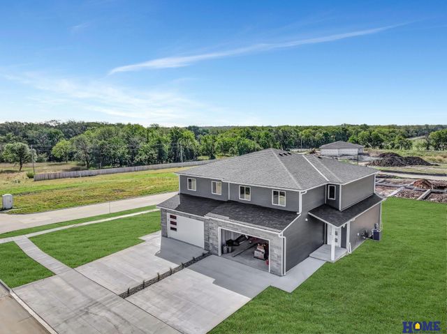 103 W Cowdrey Lane, Lincoln, NE 68523