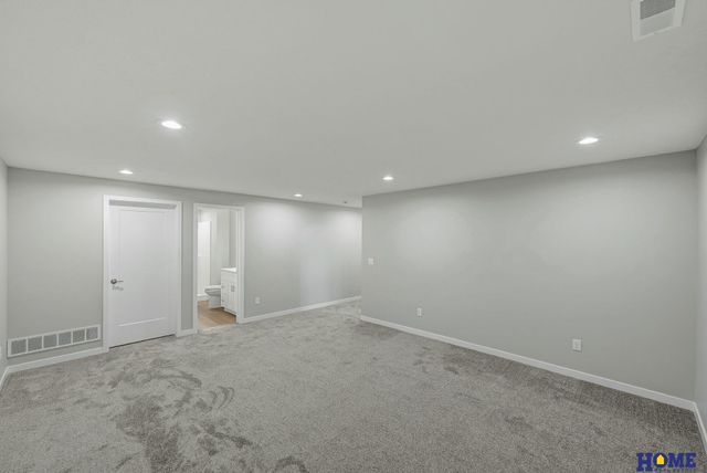 103 W Cowdrey Lane, Lincoln, NE 68523