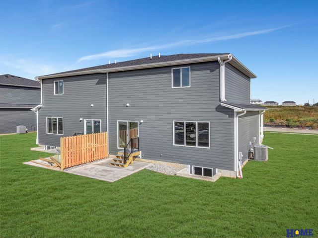 103 W Cowdrey Lane, Lincoln, NE 68523