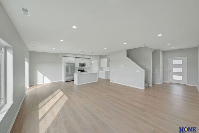 103 W Cowdrey Lane, Lincoln, NE 68523