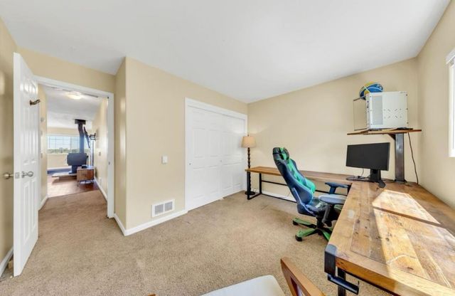 12233 Hilltop Dr, Grass Valley, CA 95949