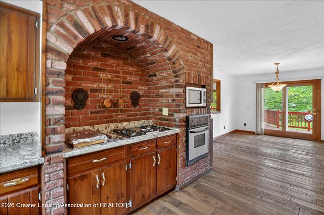 12830 Upton Road, Bath, MI 48808