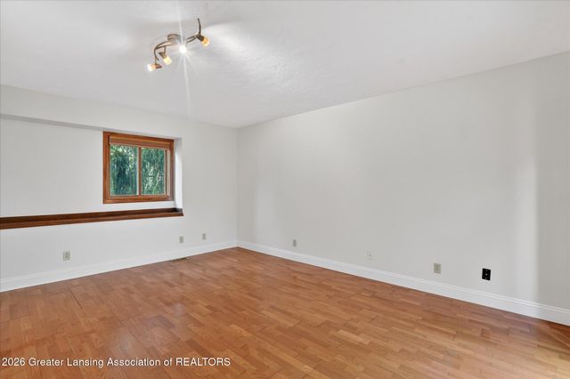 12830 Upton Road, Bath, MI 48808