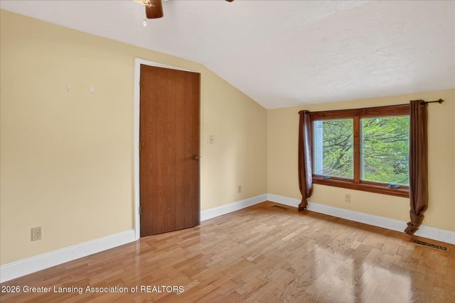 12830 Upton Road, Bath, MI 48808