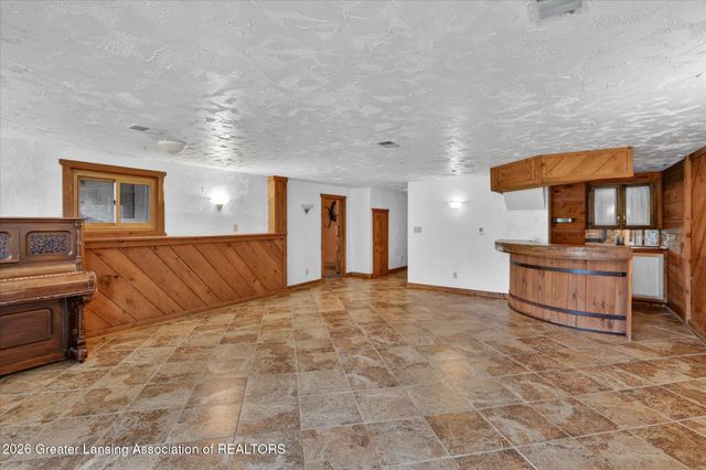 12830 Upton Road, Bath, MI 48808