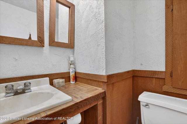 12830 Upton Road, Bath, MI 48808
