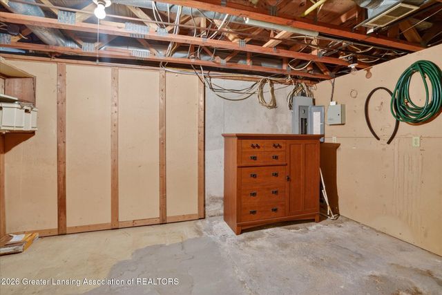 12830 Upton Road, Bath, MI 48808