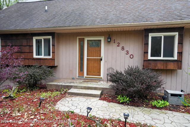 12830 Upton Road, Bath, MI 48808