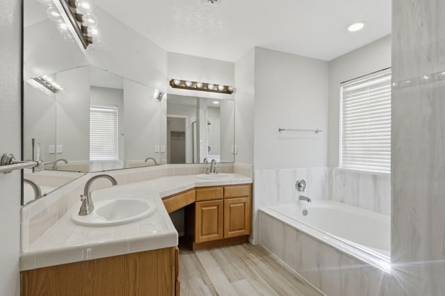 9005 Cactus Trail Road NW, Albuquerque, NM 87114