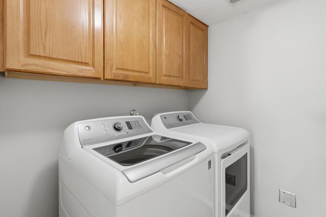 9005 Cactus Trail Road NW, Albuquerque, NM 87114