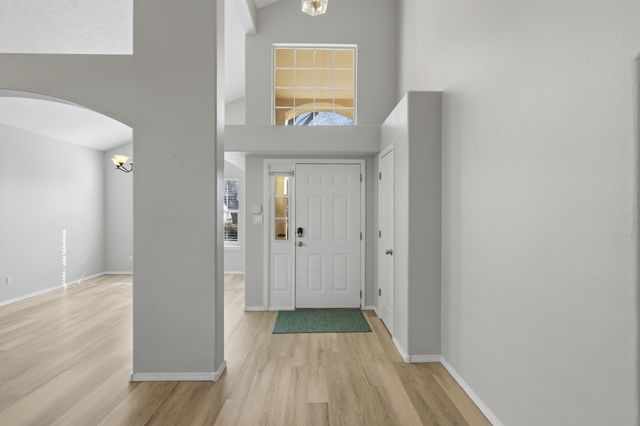 9005 Cactus Trail Road NW, Albuquerque, NM 87114