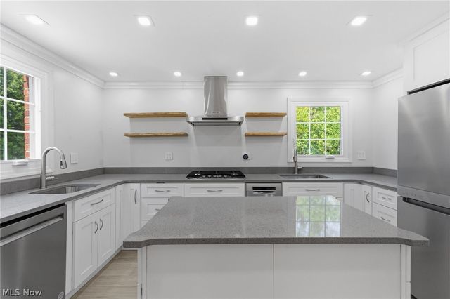 22875 Fairmount Boulevard, Shaker Heights, OH 44118