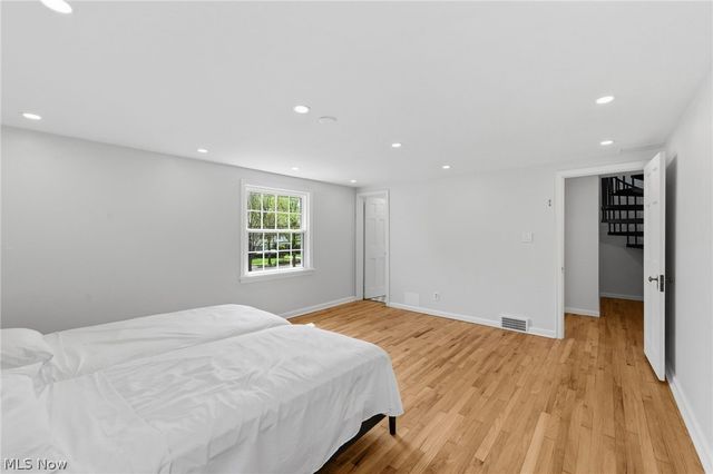 22875 Fairmount Boulevard, Shaker Heights, OH 44118