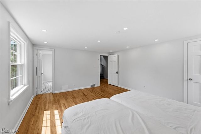 22875 Fairmount Boulevard, Shaker Heights, OH 44118