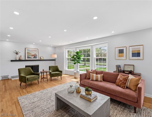 22875 Fairmount Boulevard, Shaker Heights, OH 44118