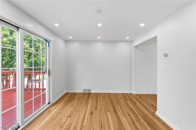 22875 Fairmount Boulevard, Shaker Heights, OH 44118