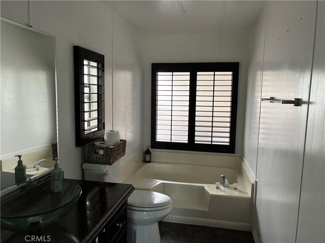 3883 Buchanan 103, Riverside, CA 92503