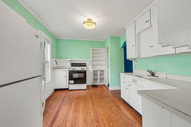 95 Oakwood Street, Ypsilanti, MI 48197