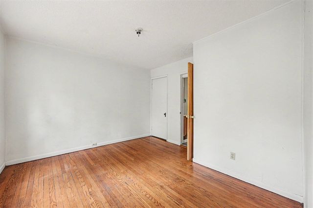95 Oakwood Street, Ypsilanti, MI 48197