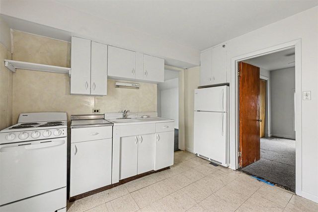 95 Oakwood Street, Ypsilanti, MI 48197