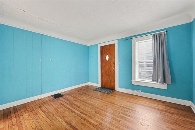95 Oakwood Street, Ypsilanti, MI 48197