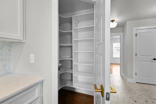 N8861 NOE ROAD, Menasha, WI 54952