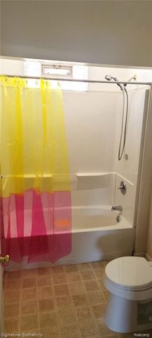 3031 Trowbridge Street, Hamtramck, MI 48212