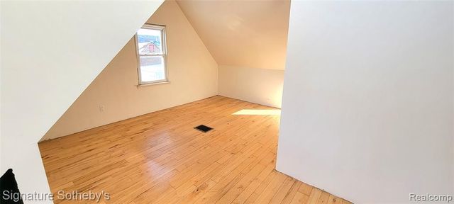 3031 Trowbridge Street, Hamtramck, MI 48212