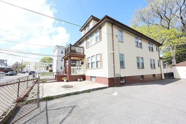 8-10 Mattakeeset St 10, Boston, MA 02136