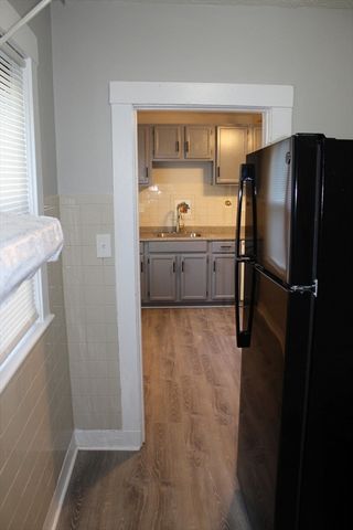 8-10 Mattakeeset St 10, Boston, MA 02136